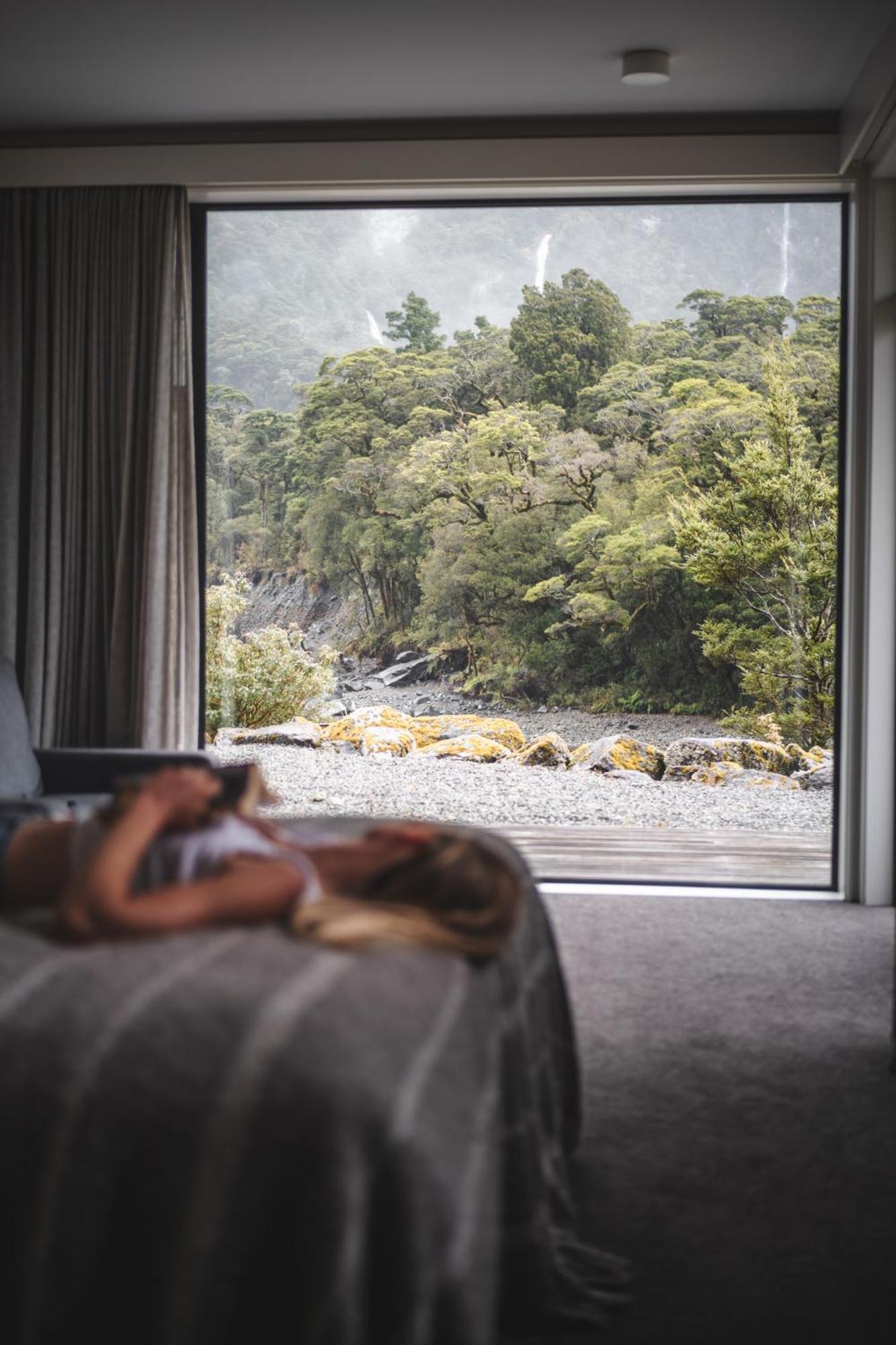 Milford Sound Lodge Exterior photo